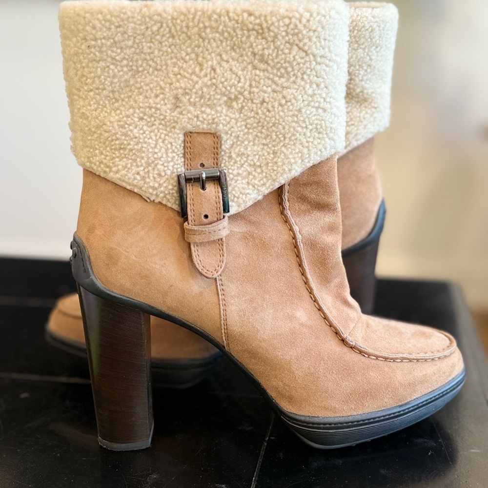 Tod's Tan and Cream Heeled Boots